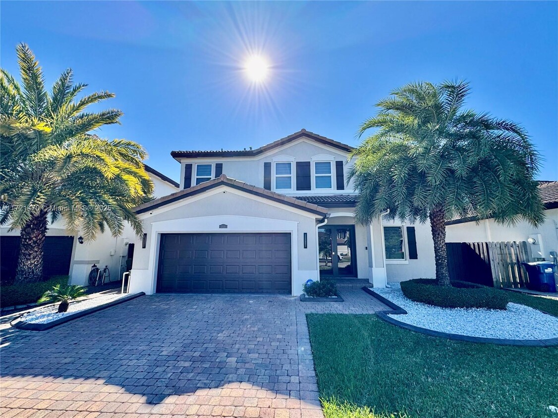 Foto principal - 12130 SW 255th St