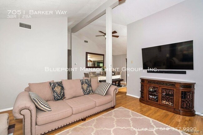 Building Photo - Sunny San Carlos Home