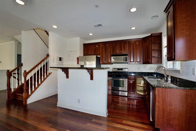 Building Photo - 64 MALLARD Pl