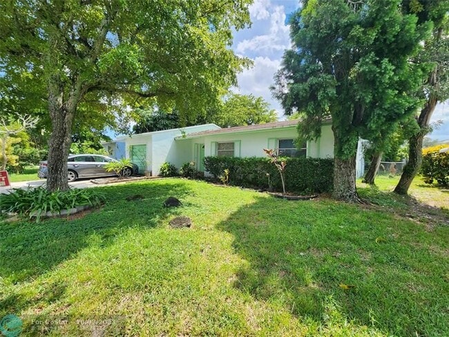 Foto del edificio - 7262 SW 1st St