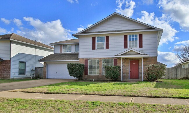 Building Photo - Adorable 4 bedroom, 2.5 bath!! Move in rea...