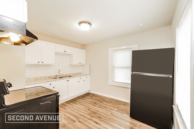 Building Photo - 4412 Kensington Ave