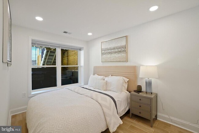 Foto del edificio - 821 Decatur St NW