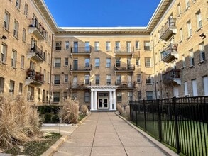 Building Photo - 1401 Columbia Rd NW
