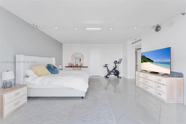 Foto del edificio - 19500 Turnberry Way