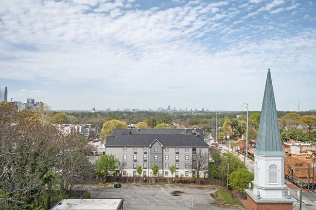 Building Photo - 542 Boulevard NE