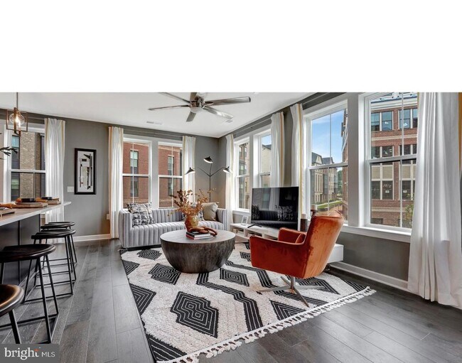 Foto del edificio - 3927 Fair Ridge Dr