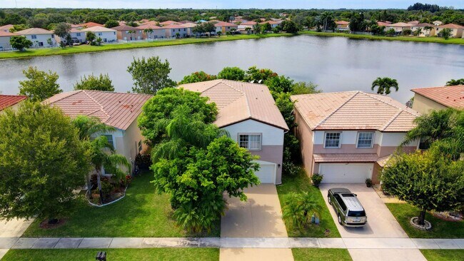 Building Photo - 6705 Rivermill Club Dr