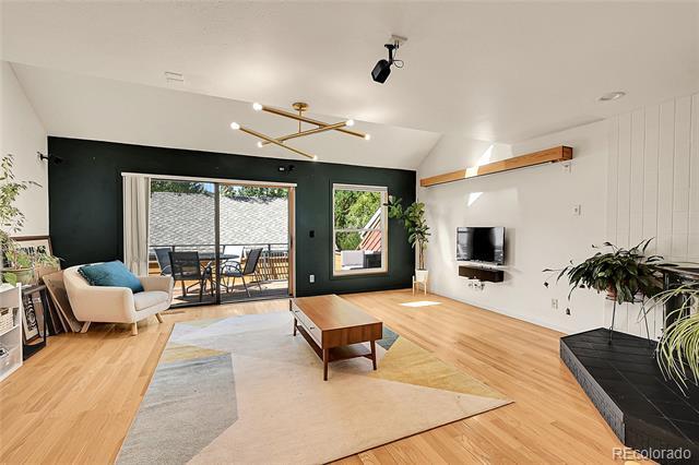 Foto del edificio - 3644 Hazelwood Ct