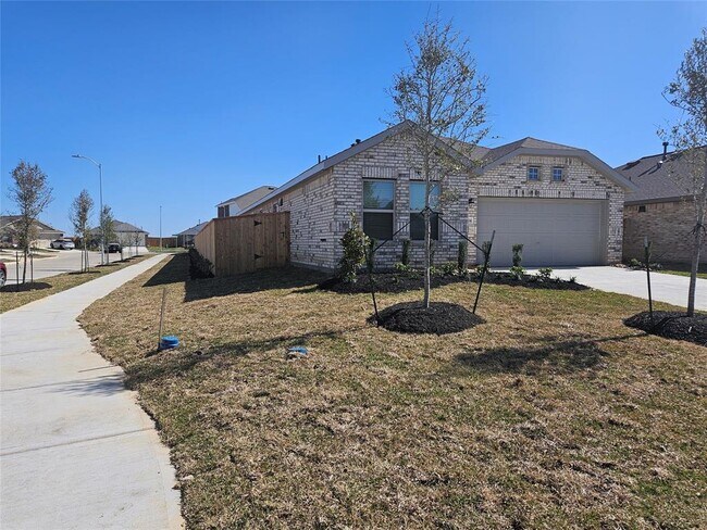 Building Photo - 9614 Atwood Lake Dr
