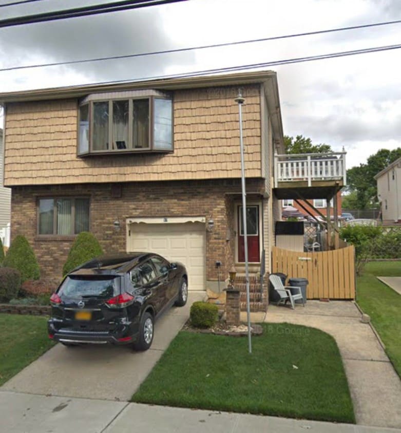 Primary Photo - 97 Twombly Ave