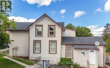 Building Photo - 87 Simcoe Rd