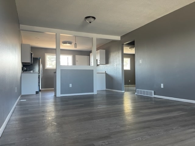 Building Photo - 1372 Sweetwater Rd