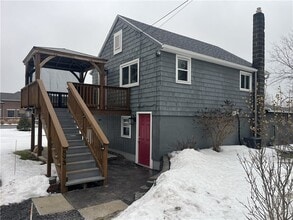 Building Photo - 898 Ridge Rd