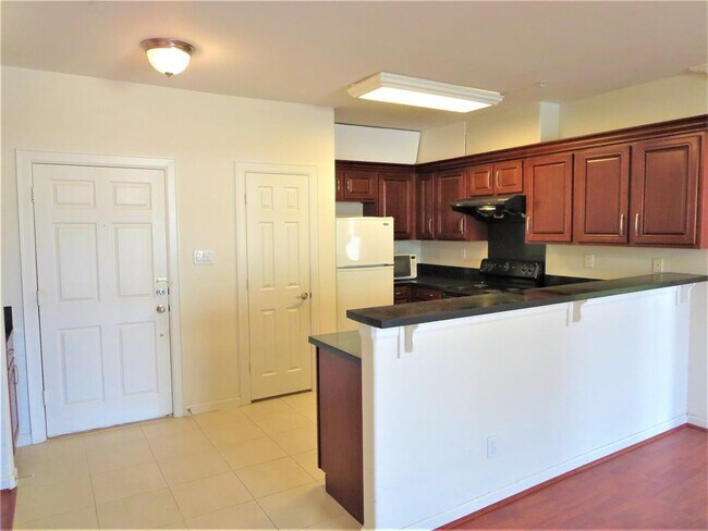 Building Photo - 6655 W Sam Houston Pkwy S