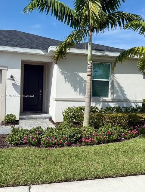 Foto del edificio - 6576 Cloverdale Ave