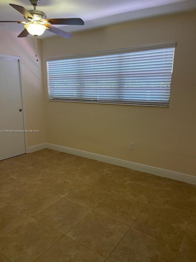 Foto del edificio - 3442 SW 25th Ter