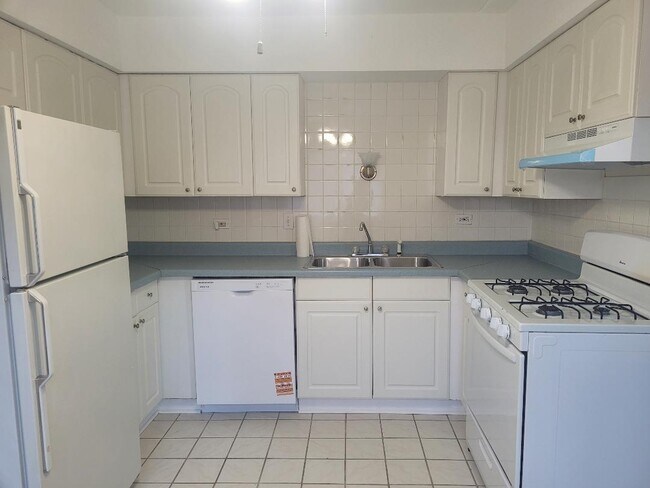 Foto del edificio - 7335 W 157th St