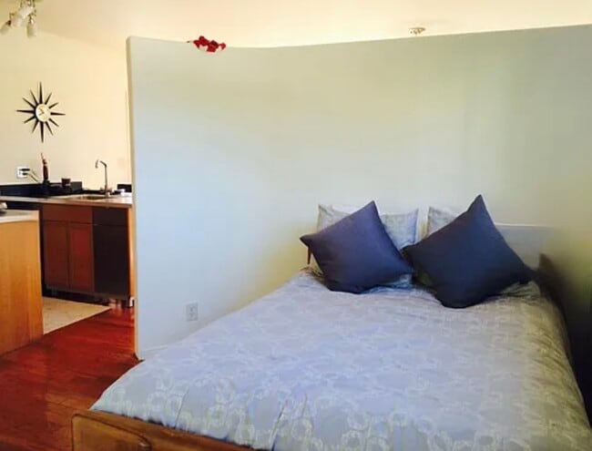 Building Photo - 445 Scenic Dr