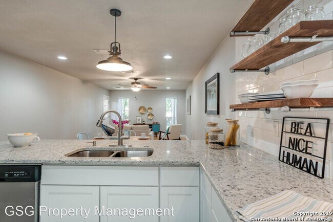 Foto del edificio - 2 br, 2 bath House - 11127 Whisper Valley St