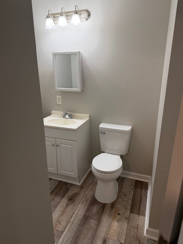 Building Photo - Cambridge Apartments