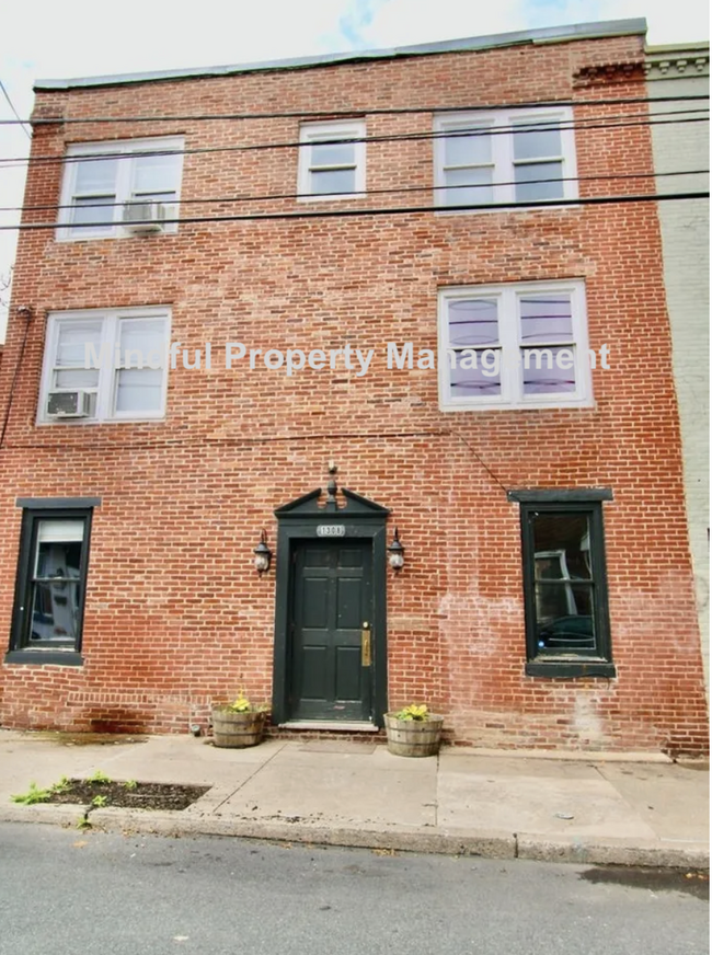 Building Photo - 1308 Penn St