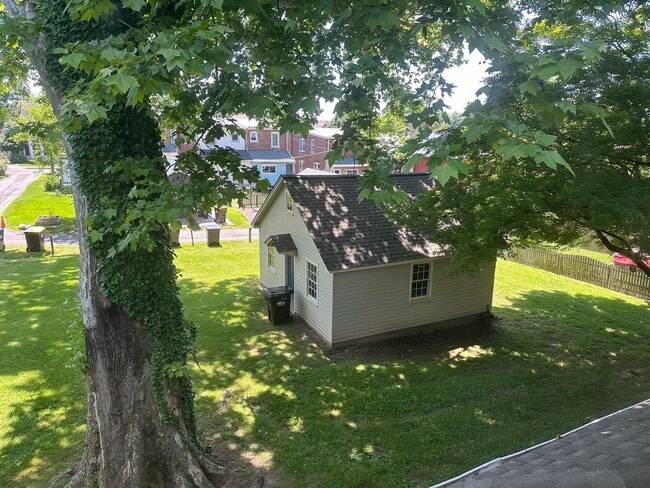 Foto del edificio - 194 Shewell Ave
