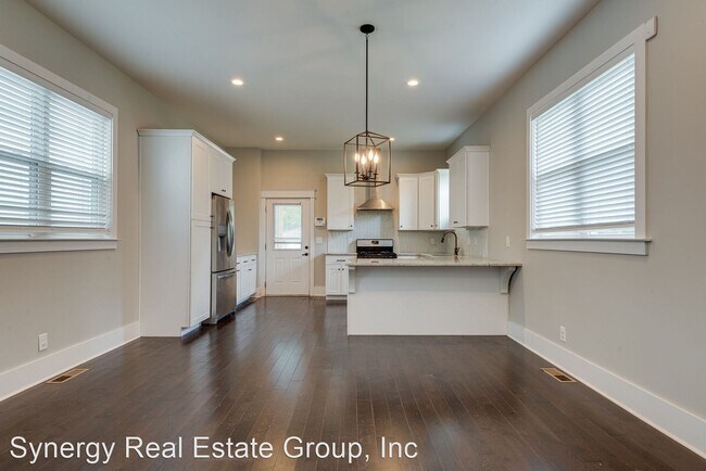 Foto del edificio - 4 br, 3 bath House - 1915 B 15th Ave N