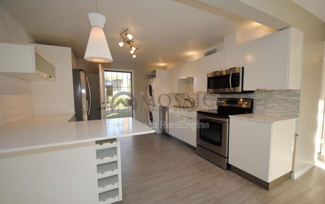 Building Photo - 4351 N 36th Pl