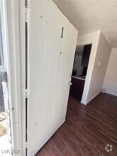 Building Photo - 2626 Lynnwood St