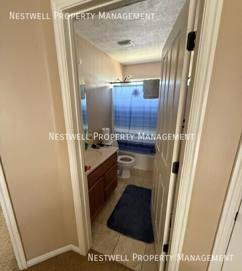 Foto del edificio - 8863 Franklin Dr