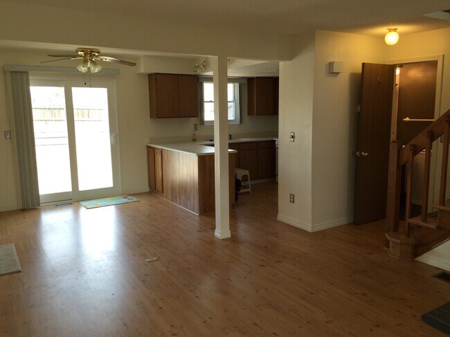 Building Photo - 4561 S Buckley Way