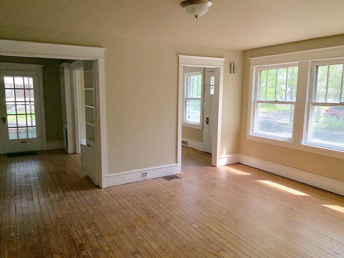 Foto principal - 448 Sheridan Ave