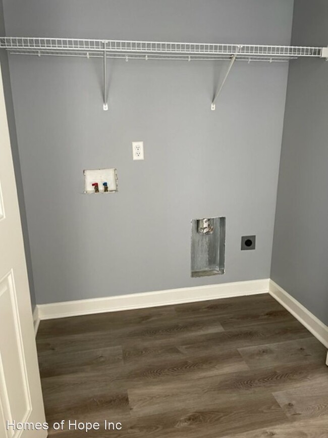 Building Photo - 2 br, 1 bath House - 7-B Verner Springs Rd.