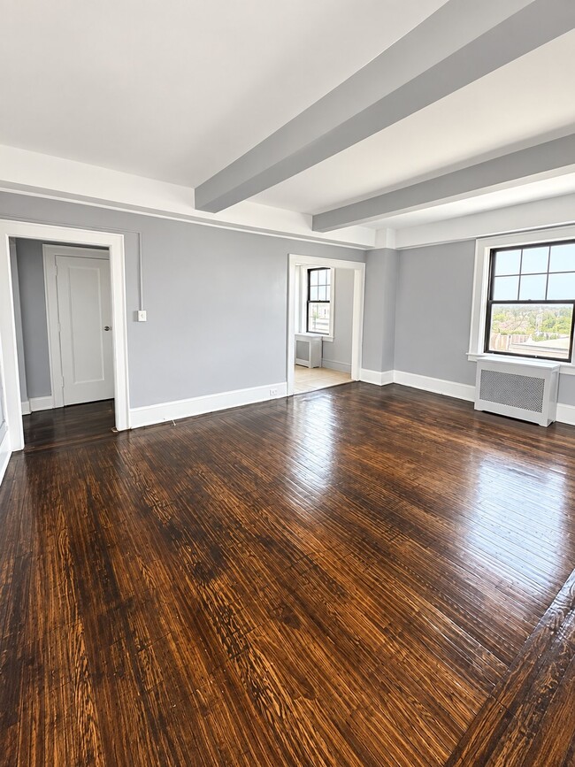 Building Photo - 25 N Harrison St