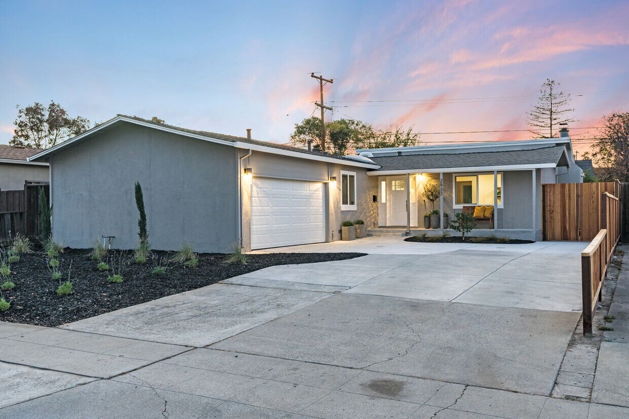 Primary Photo - 3BD/2BA - Chic Cambrian Ranch Home in San ...
