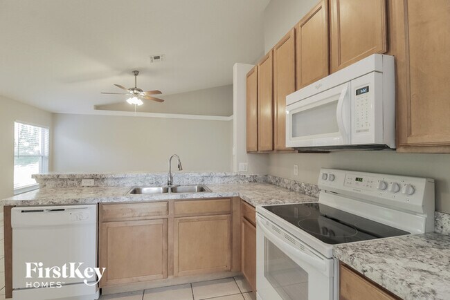 Building Photo - 6803 Knightswood Dr