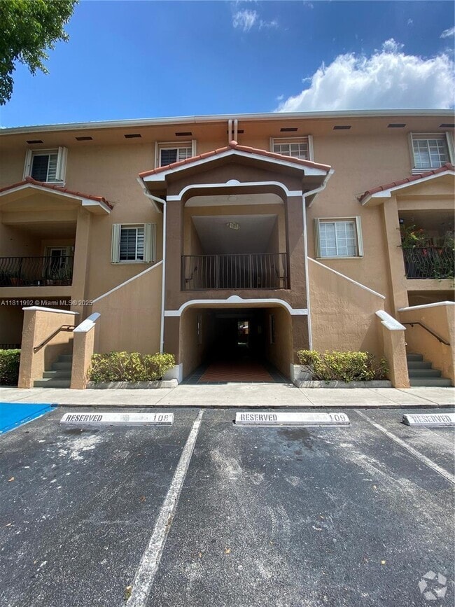 Building Photo - 17455 NW 75th Pl