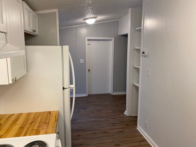 Building Photo - 545 Wancy Cir