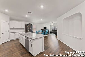 Building Photo - 4765 Chalk Flats