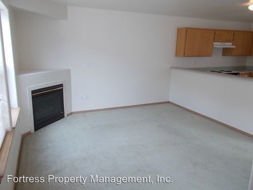 Building Photo - 8414 NE Knott St