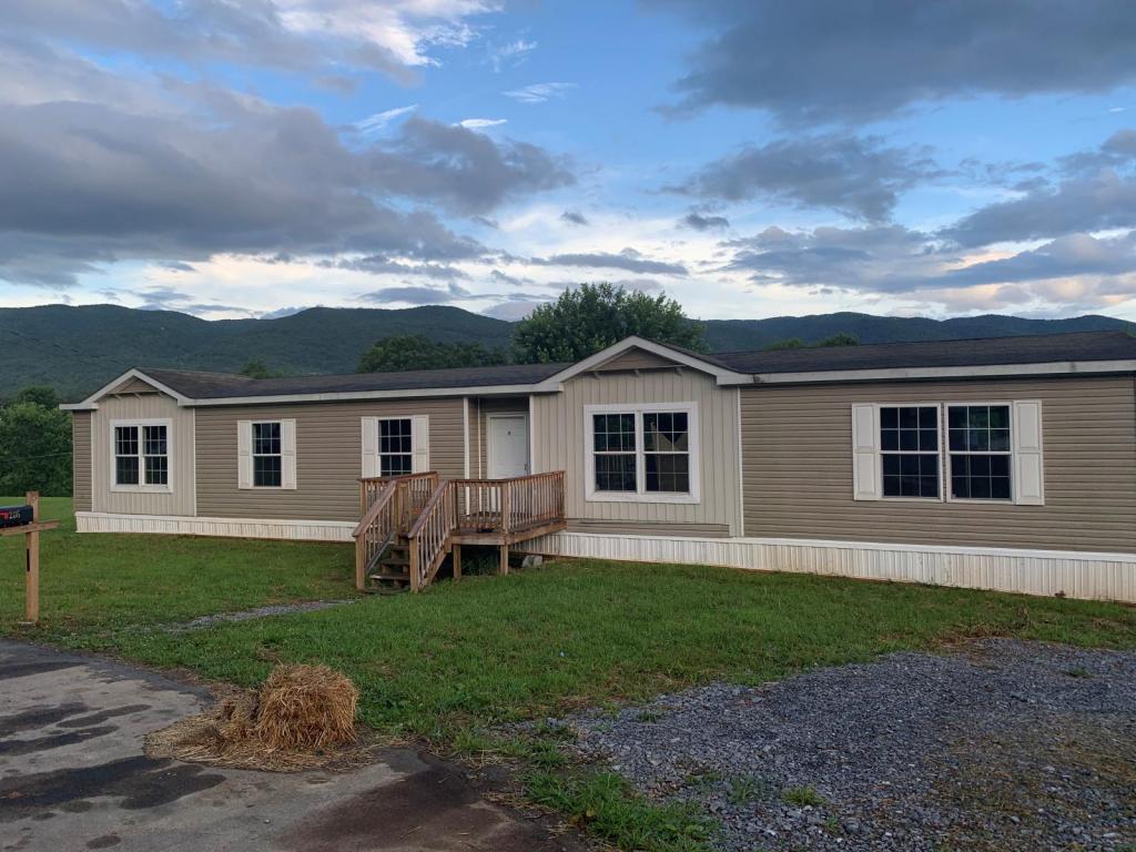 206 Reanna Dawn Cir, Elizabethton, TN 37643 House Rental in