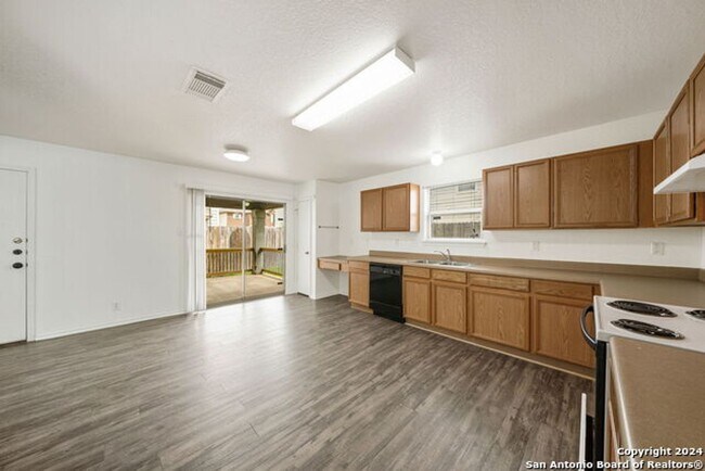 Foto del edificio - 3 Bedrooms 2.5 Bathroom located in Sagewoo...