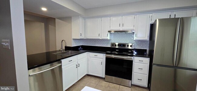 Foto del edificio - 3591 Laurel View Ct
