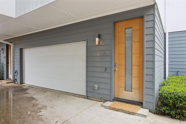 Building Photo - 3816 San Jacinto St