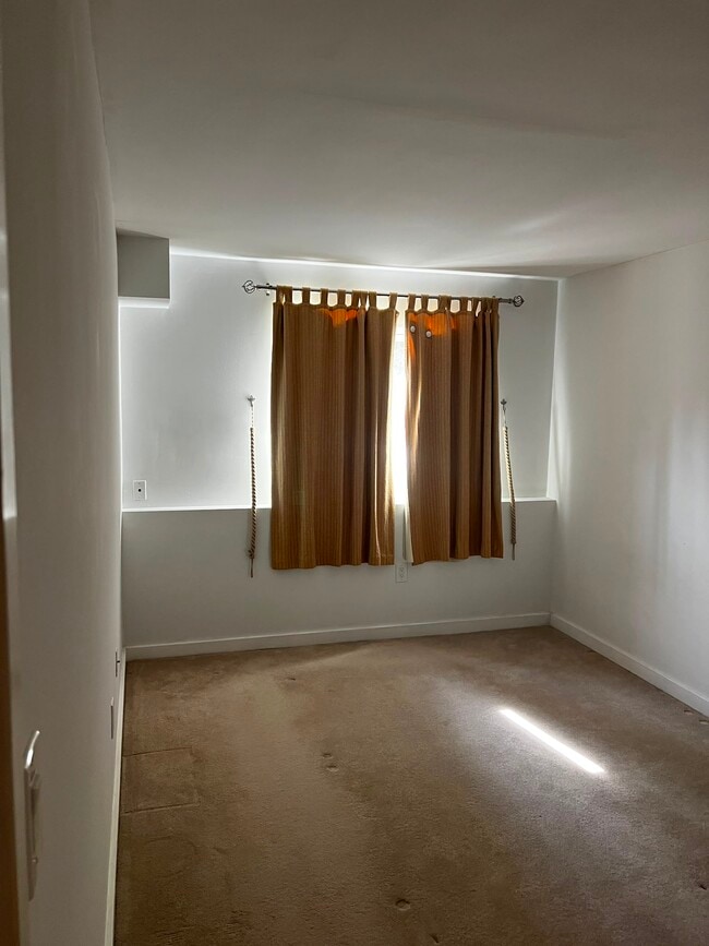 Building Photo - 29 Foxwood Dr