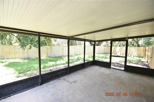 Foto del edificio - 1802 Green Ridge Rd