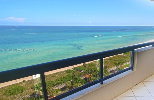 Foto principal - 2555 Collins Ave