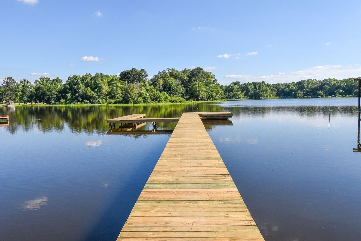 Primary Photo - Lease Takeover Opportunity Available! 3 Be...