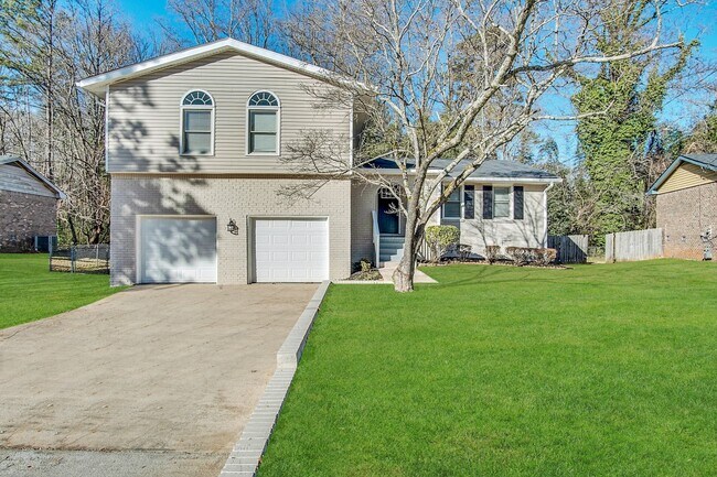 Foto del edificio - 2317 Emerald Springs Dr